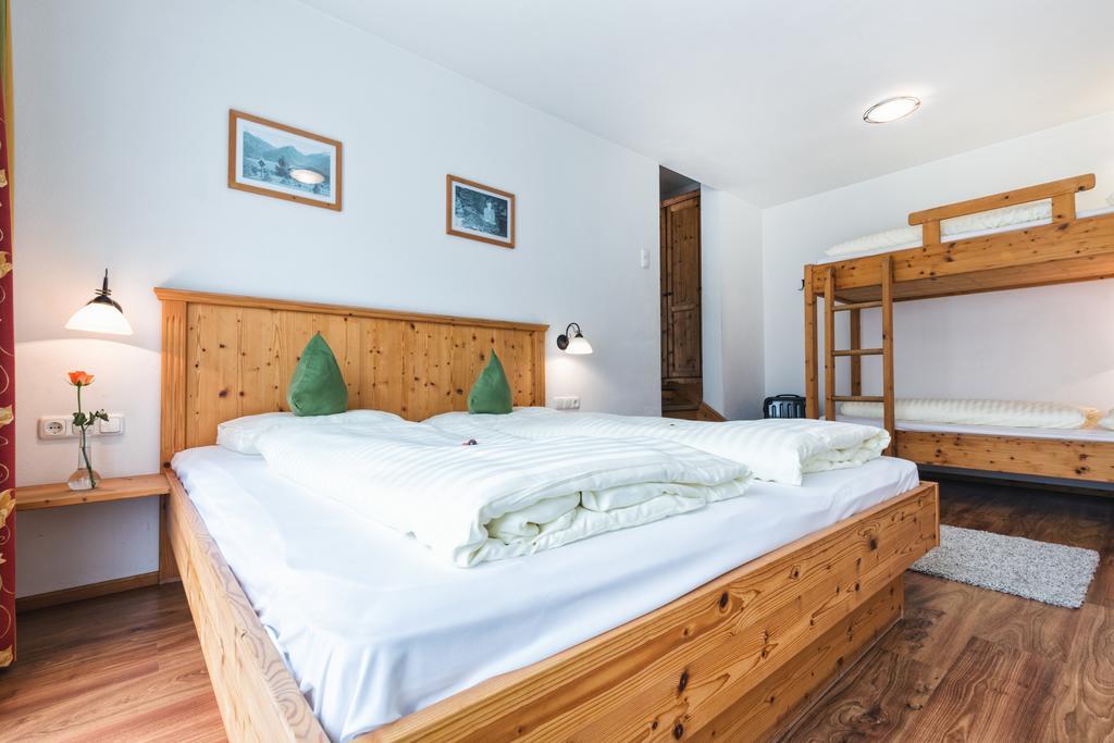 Apparthotel Alpenchalet Neukirchen am Großvenediger 外观 照片
